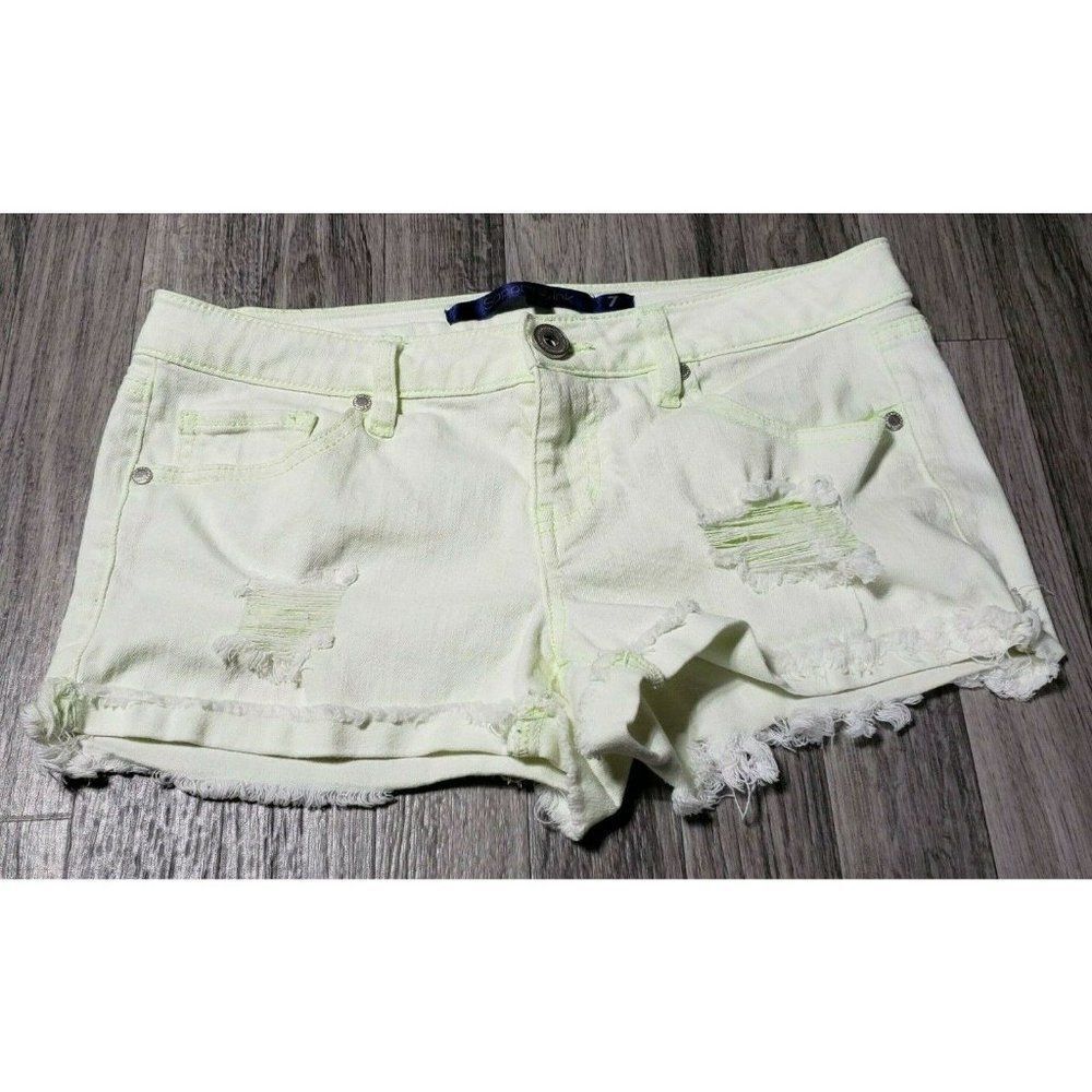 (3/$27)‎ Sapphire Ink Fringe Hem Distressed Shorts